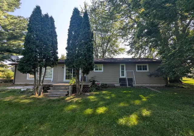 Homes for sale in Au Gres, MI | 910 N Court St, Au Gres, MI 48703 | MLS# 77080060897