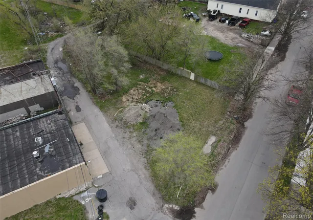 3rd image of 4665 Michigan Ave, Detroit, MI 48210 | MLS# 20251028169