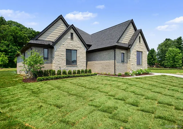2nd image of 56211 Stone Falcon Dr, Utica, MI 48315 | MLS# 20251028313