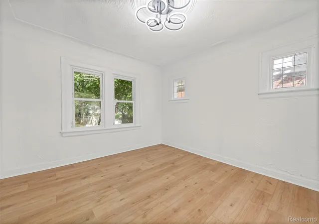 4th image of 16199 Stansbury St, Detroit, MI 48235 | MLS# 20251028711