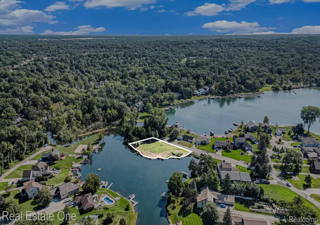 15th image of 00 Coledale Dr, White Lake, MI 48386 | MLS# 20251029029