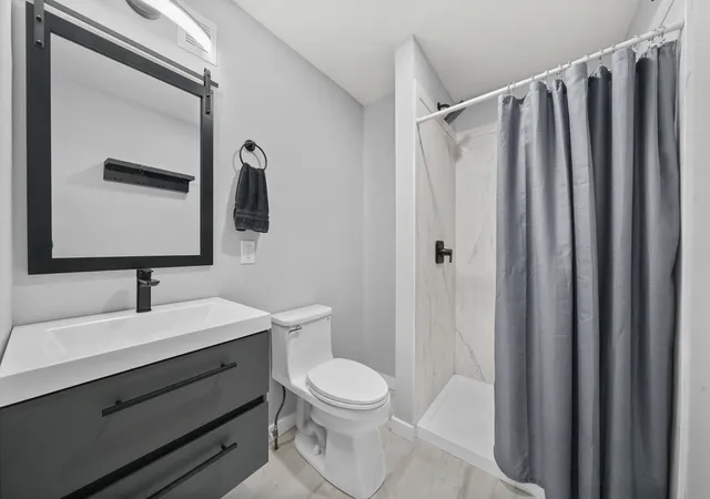 Photo 4 of Single family home for sale at 616 Lake Shore Dr, Cadillac, MI 49601 | MLS# 67025042264 | Listing updated on 2026-08-18