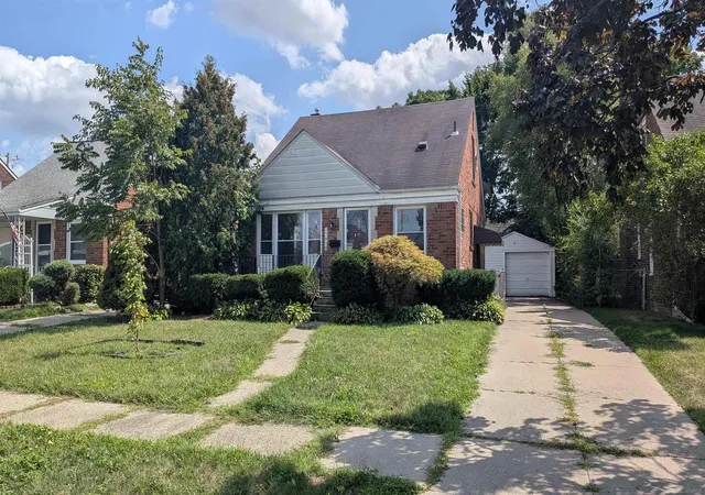 Photo 1 of Single family home for sale at 17970 Lincoln Dr, Roseville, MI 48066 | MLS# 58050185881 | Listing updated on 2026-09-03