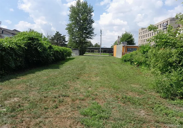 Photo 3 of Land for sale at 534 Bellevue St, Detroit, MI 48207 | MLS# 20251029759 | Listing updated on 2026-08-30