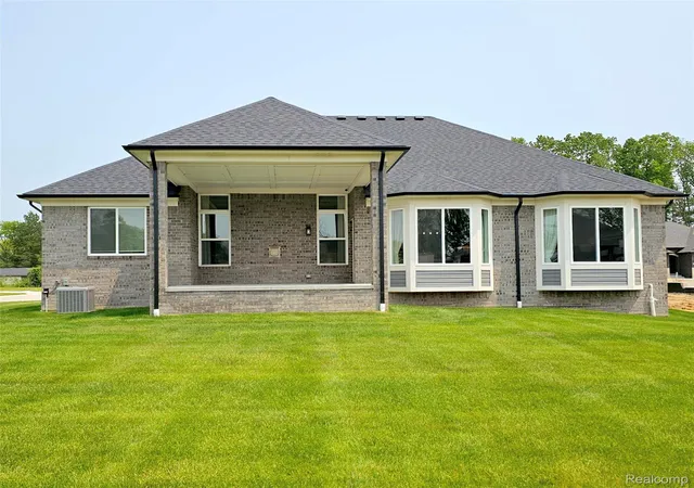 2nd image of 50861 Mistwood Dr, Macomb, MI 48042 | MLS# 20251030160