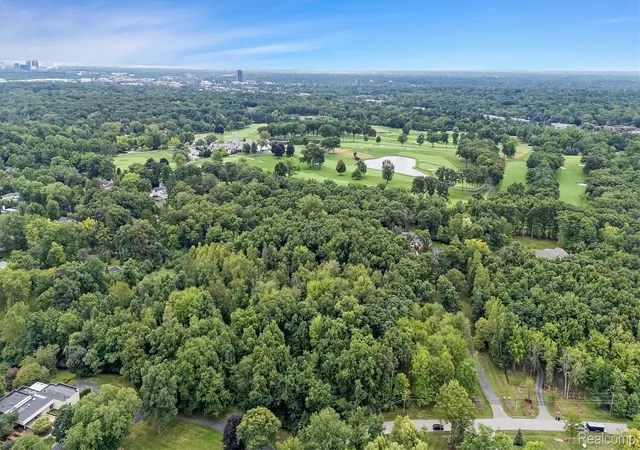 Photo 5 of Land for sale at 32500 Rockridge Ln, Farmington Hills, MI 48334 | MLS# 20251030439 | Listing updated on 2026-02-19