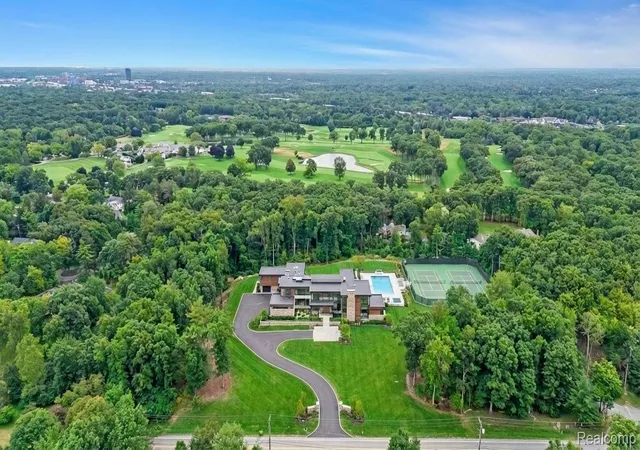 Photo 9 of Land for sale at 32500 Rockridge Ln, Farmington Hills, MI 48334 | MLS# 20251030439 | Listing updated on 2026-02-19