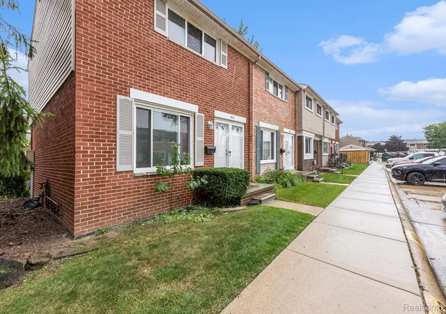 Photo 1 of Sale Pending at 8210 Hettenberger, Warren, MI 48093 | MLS# 20251030538 | Listing updated on 2026-07-07