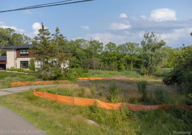 Photo 1 of Land for sale at 4053 Harbor Vista Dr, Orchard Lake Village City Oakland, MI 48323 | MLS# 20251030838 | Listing updated on 2026-07-25