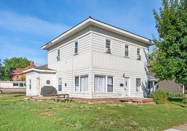 Homes for sale in Big Rapids, MI | 203 N 3rd Ave, Big Rapids, MI 49307 | MLS# 72025044380