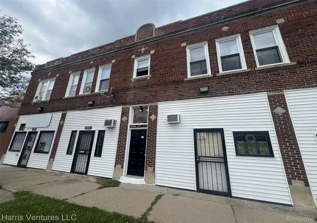 3rd image of 15239 Mack Ave, Detroit, MI 48224 | MLS# 20251033385