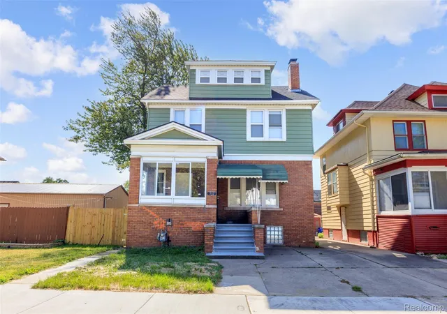 2nd image of 737 Webb St, Detroit, MI 48202 | MLS# 20251033427