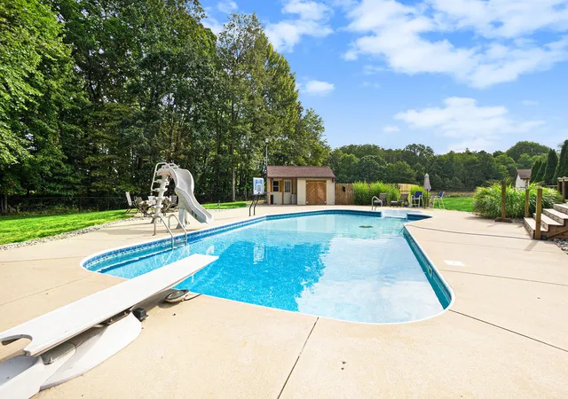 Photo 3 of Single family home for sale at 5821 W 88th Street, Fremont, MI 49412 | MLS# 72025045438 | Listing updated on 2026-07-12