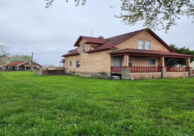 Photo 1 of Sale Pending at 2219 S Michigan Ave, Saginaw, MI 48602 | MLS# 58050187951 | Listing updated on 2026-02-04