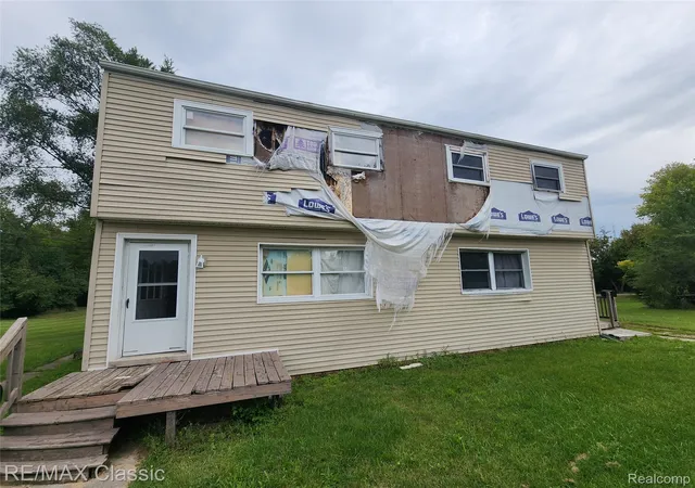 Photo 1 of Sale Pending at 816 Waskin Dr, Tecumseh, MI 49286 | MLS# 20251035730 | Listing updated on 2026-07-07
