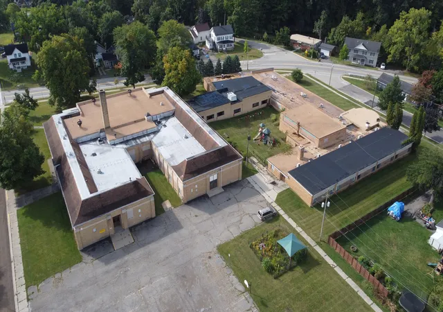 Photo 3 of Single family home for sale at 410 City Rd, Manchester, MI 48158 | MLS# 55025046825 | Listing updated on 2026-09-19
