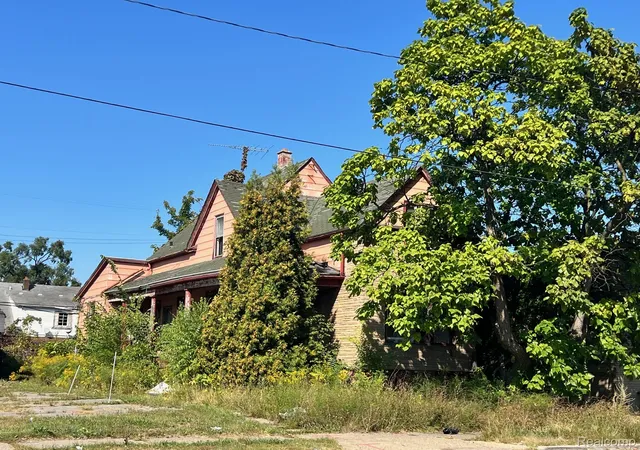 Photo 3 of Single family home for sale at 14445 E 7 Mile Rd, Detroit, MI 48205 | MLS# 20251036424 | Listing updated on 2026-09-15
