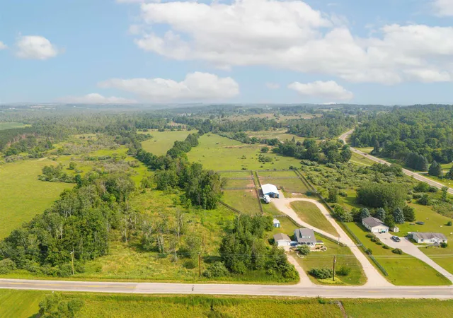 Photo 3 of Single family home for sale at 8325 Hawley Rd, Williamsburg, MI 49690 | MLS# 78080061875 | Listing updated on 2026-09-18