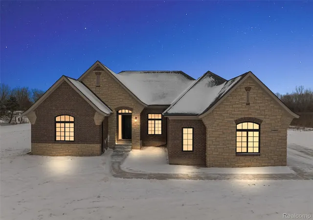 3rd image of 1 Pinery Ct, Lake Orion, MI 48362 | MLS# 20251037222