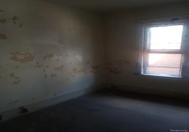 Listing Photo 4 - Condo for sale in building located at 3336 Monterey St, Detroit, MI 48206