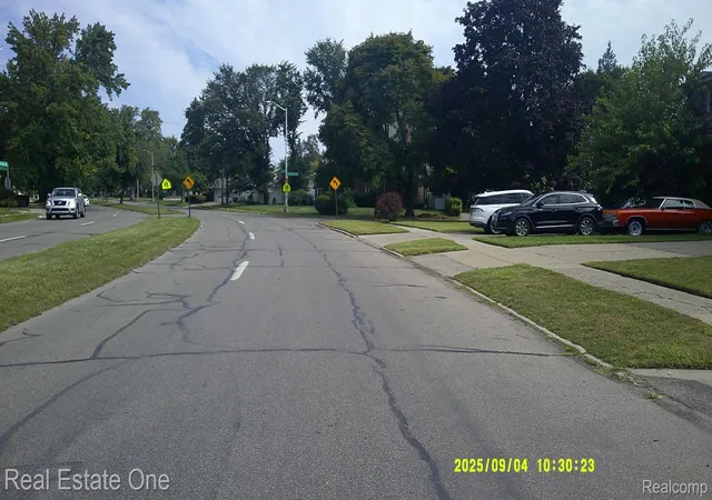 29th image of 9531 W Outer Dr, Detroit, MI 48223 | MLS# 20251037636