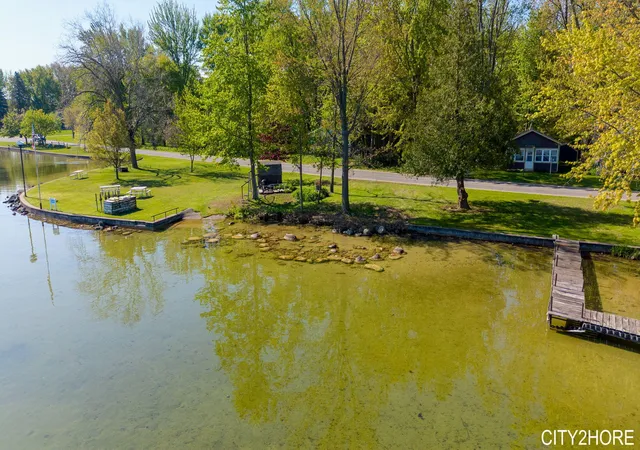2nd image of 5964 122nd Ave, Fennville, MI 49408 | MLS# 65025048169