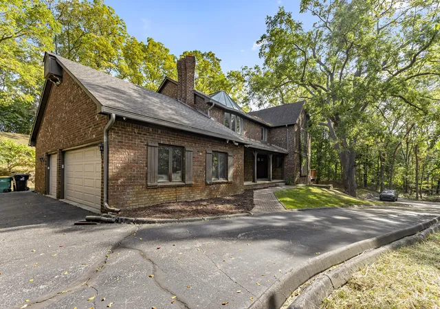 2nd image of 27155 Drake Rd, Farmington Hills, MI 48331 | MLS# 81025048275