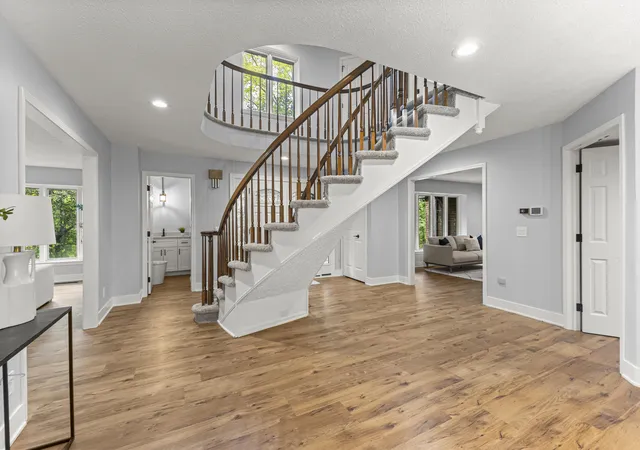5th image of 27155 Drake Rd, Farmington Hills, MI 48331 | MLS# 81025048275