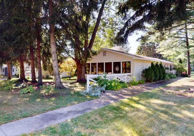 2nd image of 503 W Second St, Elk Rapids, MI 49629 | MLS# 78080062047