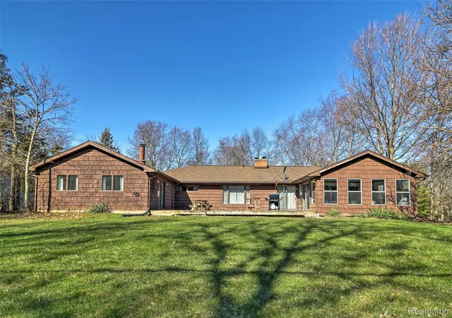 2nd image of 2136 Newport Rd, Ann Arbor, MI 48103 | MLS# 20251039027