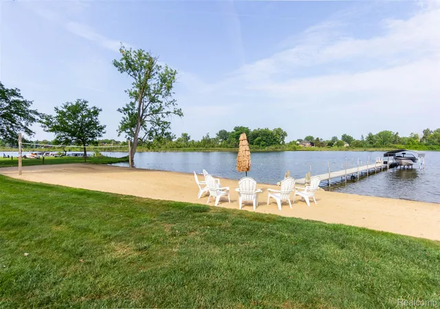 5th image of 302 Tanview Dr, Oxford, MI 48371 | MLS# 20251039483