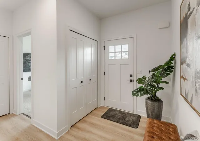 Photo 2 of Single family home for sale at 22622 Pine Dr, South Lyon, MI 48178 | MLS# 20251041422 | Listing updated on 2026-07-07