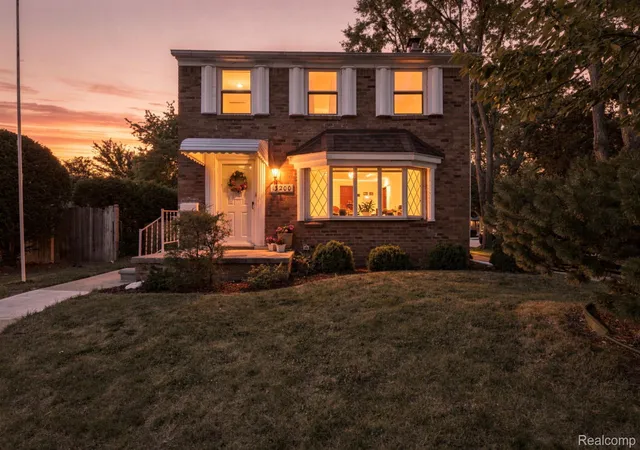 Photo 3 of Single family home for sale at 13200 Mercier St, Southgate, MI 48195 | MLS# 20251041894 | Listing updated on 2026-09-12