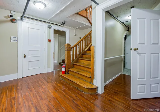 3rd image of 491 E Grand Blvd, Detroit, MI 48207 | MLS# 20251042860