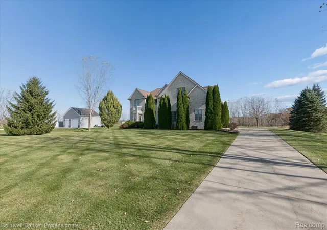 Homes for sale in Gaines, MI | 13065 White Oaks, Gaines, MI 48436 | MLS# 20251043064
