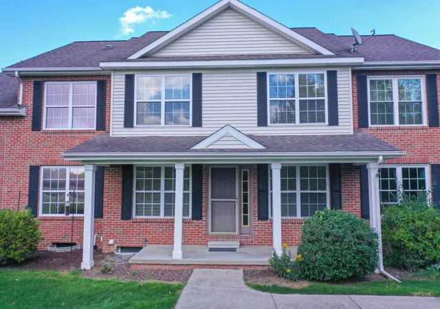 Photo 2 of Condo for sale at 10174 Sunrise Dr, Grand Blanc, MI 48439 | MLS# 5050190697 | Listing updated on 2026-08-27