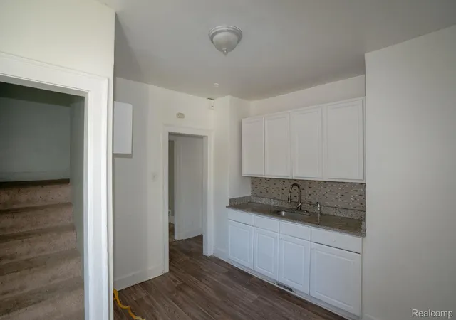 5th image of 5266 Three Mile Dr, Detroit, MI 48224 | MLS# 20251043375