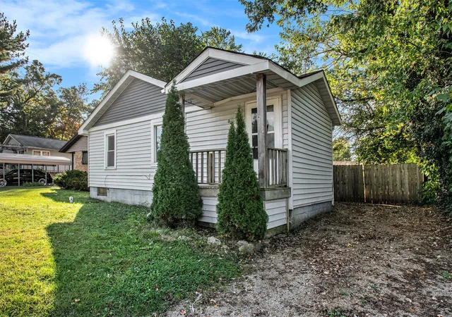 Photo 2 of Single family home for sale at 1638 Superior St, Niles, MI 49120 | MLS# 65025051473 | Listing updated on 2026-09-03