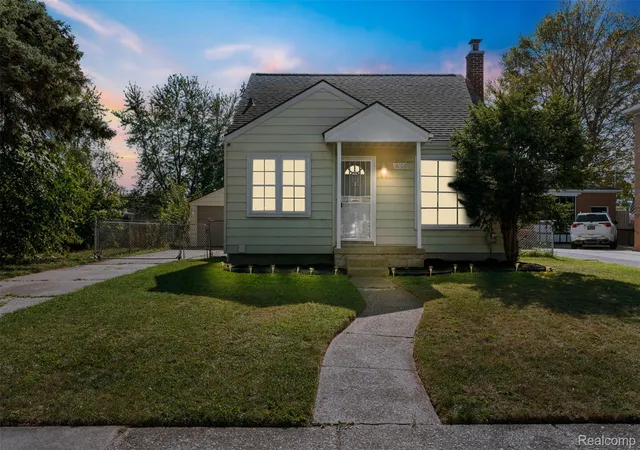 1st image of 16106 Chesterfield Ave, Eastpointe, MI 48021 | MLS# 20251043591