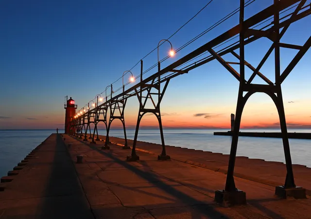2nd image of 908 Indiana Ave, South Haven, MI 49090