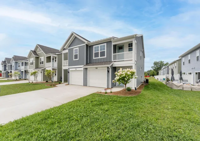 22nd image of 908 Indiana Ave #11, South Haven, MI 49090 | MLS# 69025051610