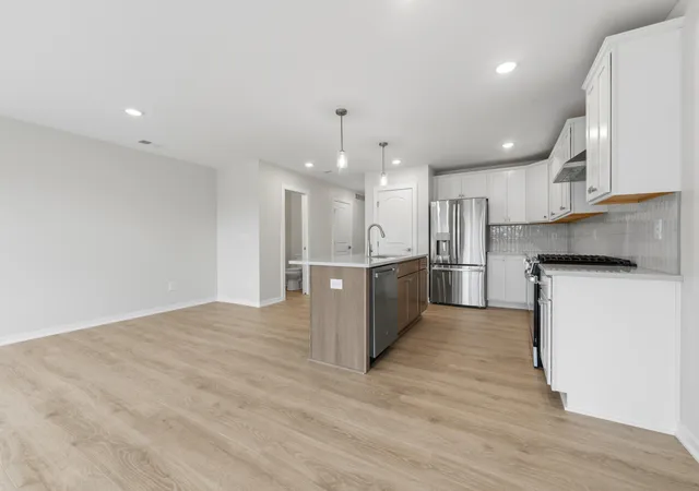 3rd image of 908 Indiana Ave #11, South Haven, MI 49090 | MLS# 69025051610