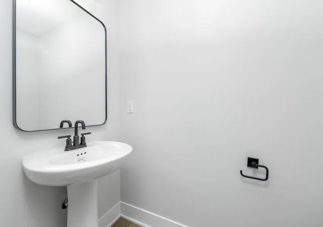 5th image of 908 Indiana Ave #11, South Haven, MI 49090 | MLS# 69025051610