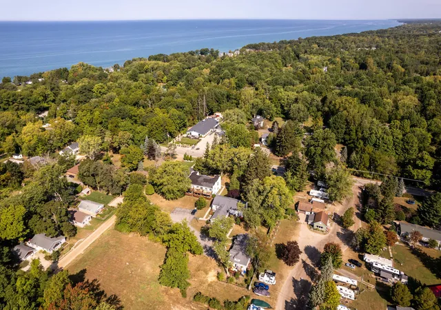 2nd image of 07370 N N Shore Dr, South Haven, MI 49090