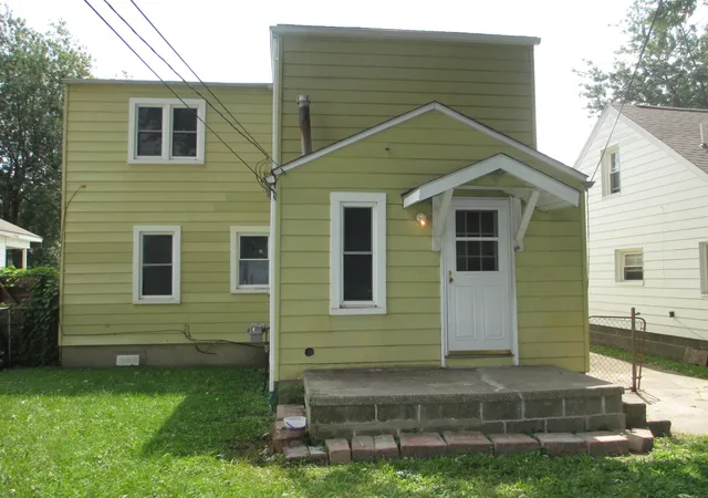 Photo 2 of Single family home for sale at 8291 Lozier Ave, Warren, MI 48089 | MLS# 81025052633 | Listing updated on 2026-07-31
