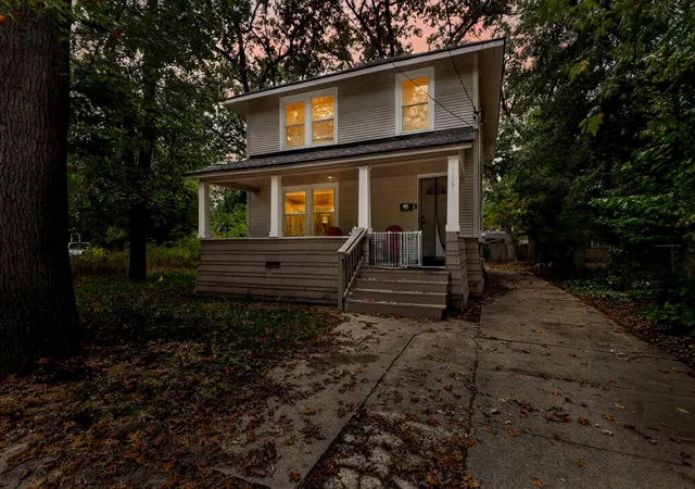 Photo 4 of Single family home for sale at 3109 Fifth St, Muskegon, MI 49444 | MLS# 71025052681 | Listing updated on 2026-09-09