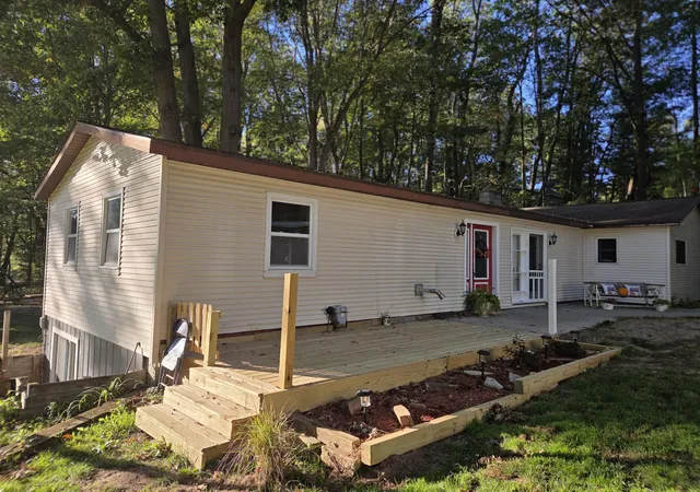 Photo 2 of Single family home for sale at 4280 Birch Dr, Lake, MI 48632 | MLS# 72025052725 | Listing updated on 2026-05-14