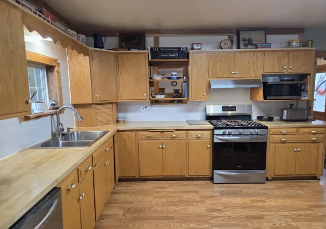 Photo 4 of Single family home for sale at 4280 Birch Dr, Lake, MI 48632 | MLS# 72025052725 | Listing updated on 2026-05-14
