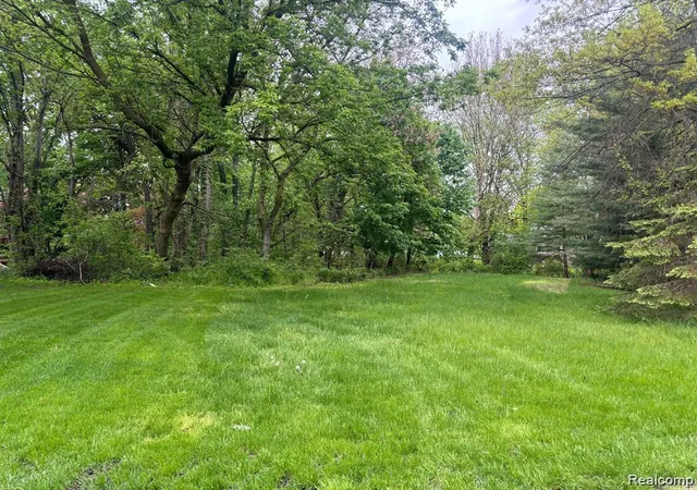 Photo 13 of Land for sale at 5961 Woodmire, Shelby Township, MI 48316 | MLS# 20251045235 | Listing updated on 2026-06-24