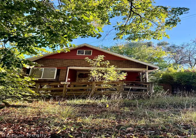 Photo 3 of Single family home for sale at 1526 Montana Ave, Flint, MI 48506 | MLS# 20251045698 | Listing updated on 2026-02-04